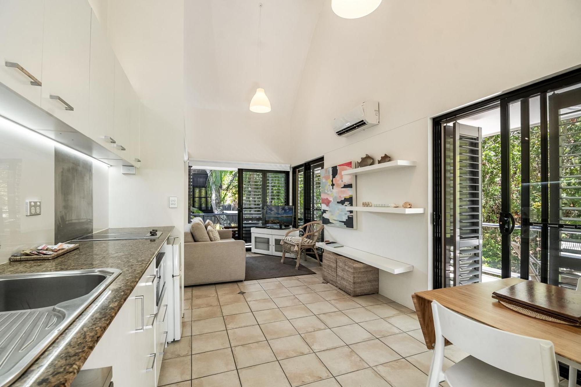 ביירון ביי Julians Apartments מראה חיצוני תמונה