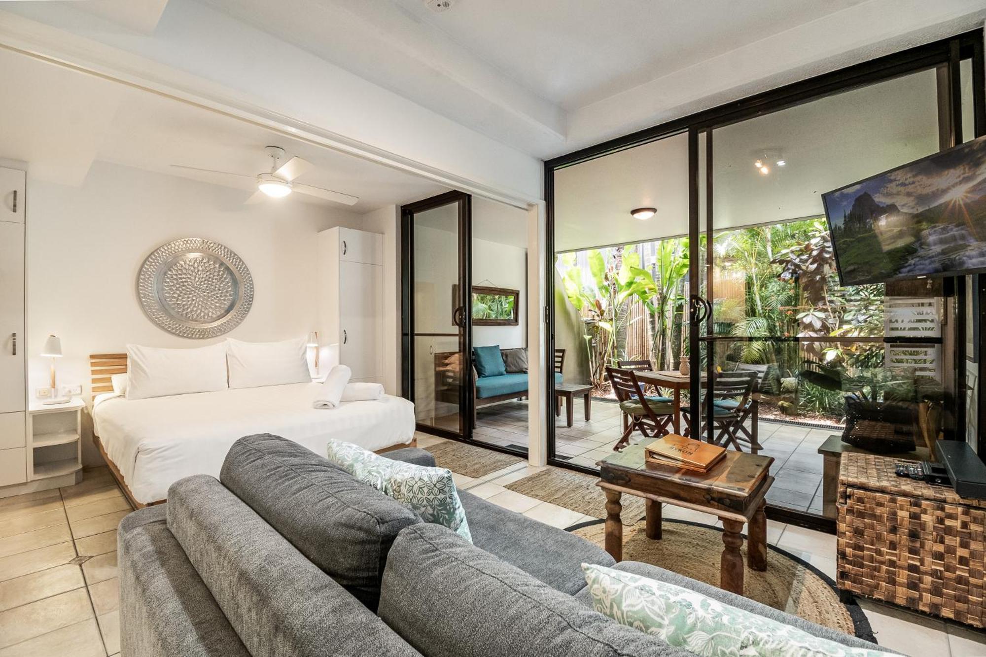 ביירון ביי Julians Apartments מראה חיצוני תמונה