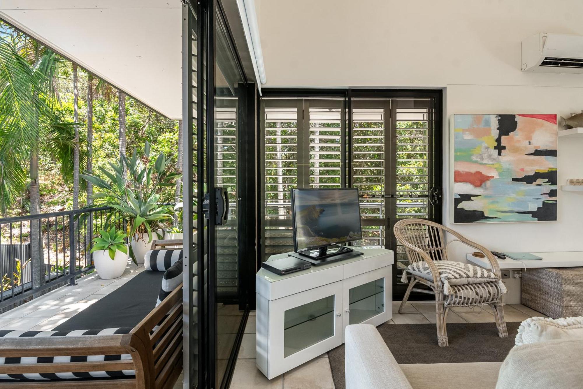 ביירון ביי Julians Apartments מראה חיצוני תמונה