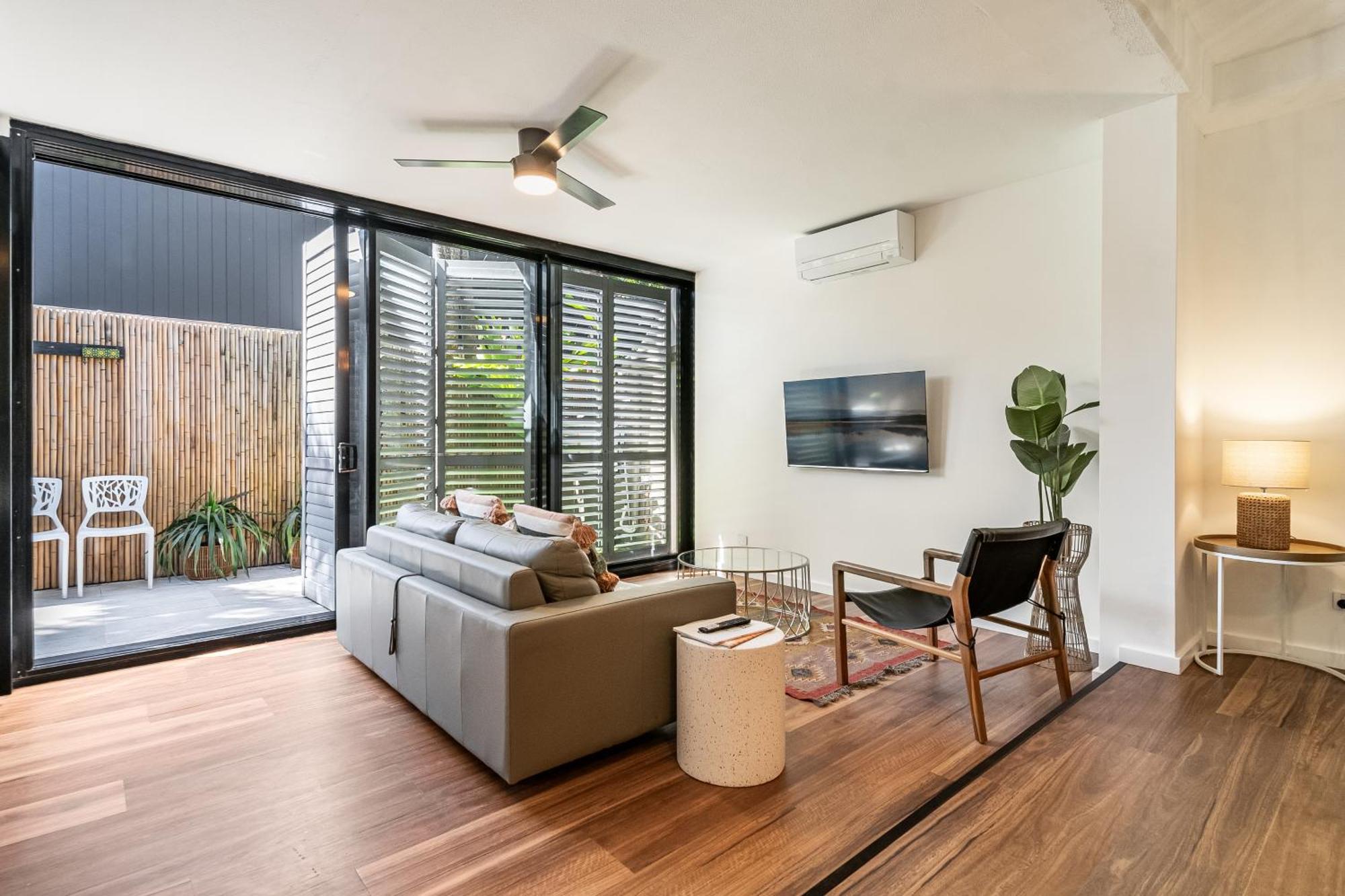 ביירון ביי Julians Apartments מראה חיצוני תמונה