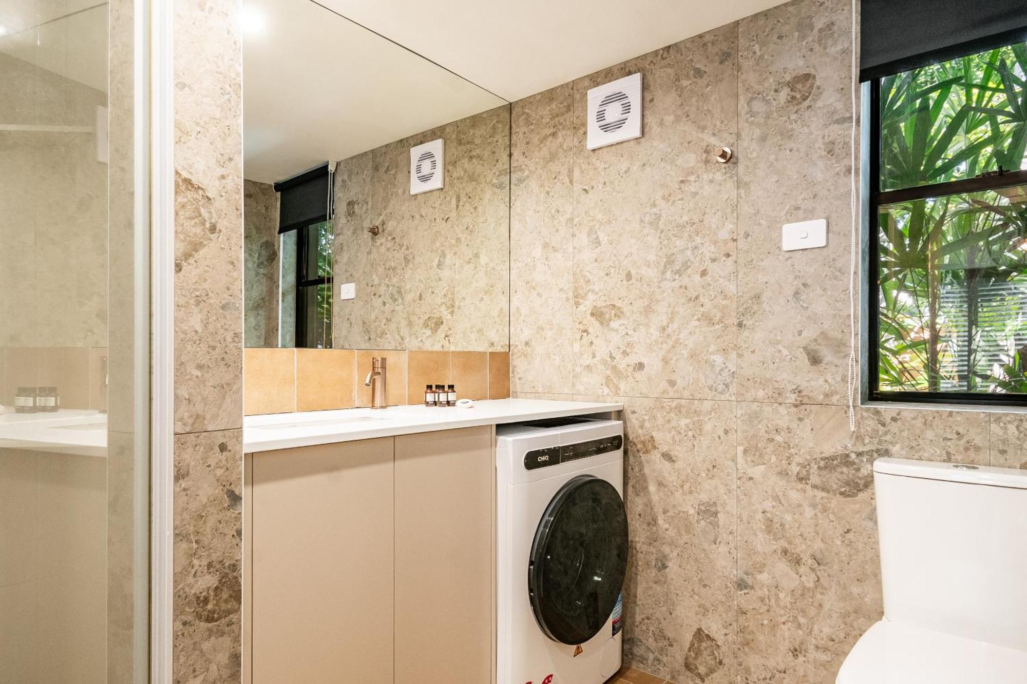 ביירון ביי Julians Apartments מראה חיצוני תמונה