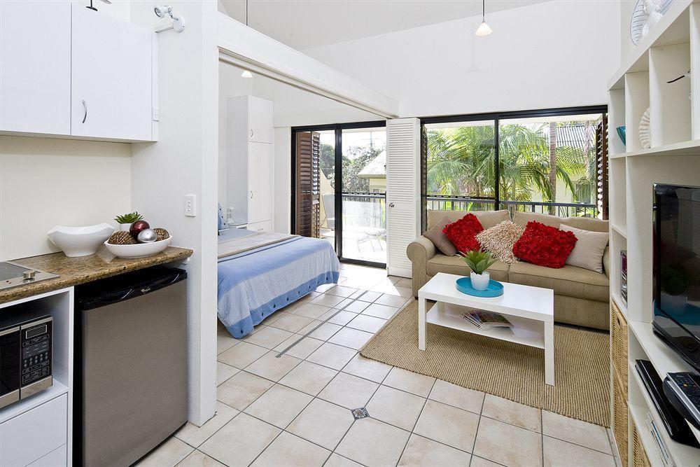 ביירון ביי Julians Apartments מראה חיצוני תמונה
