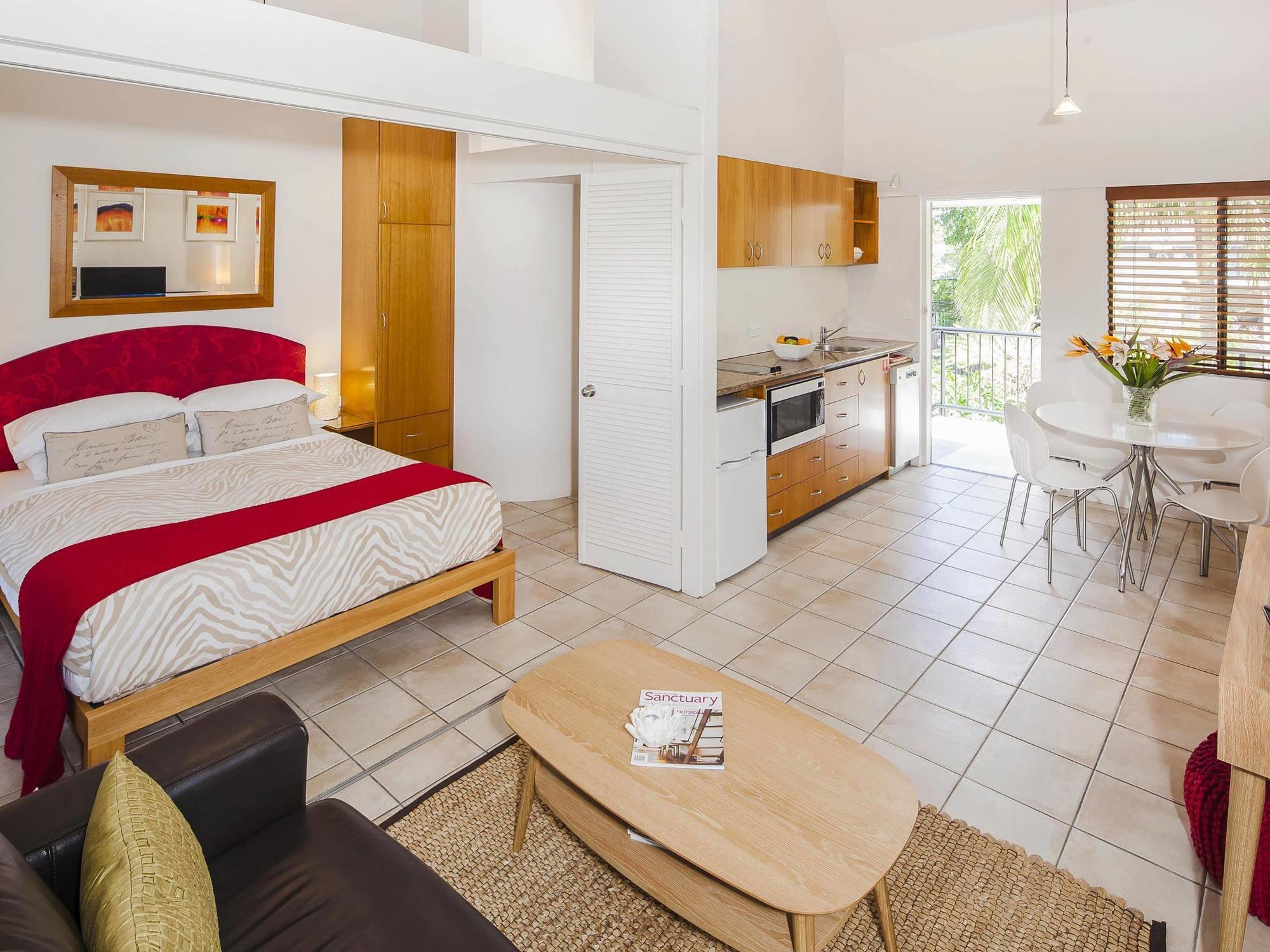 ביירון ביי Julians Apartments מראה חיצוני תמונה